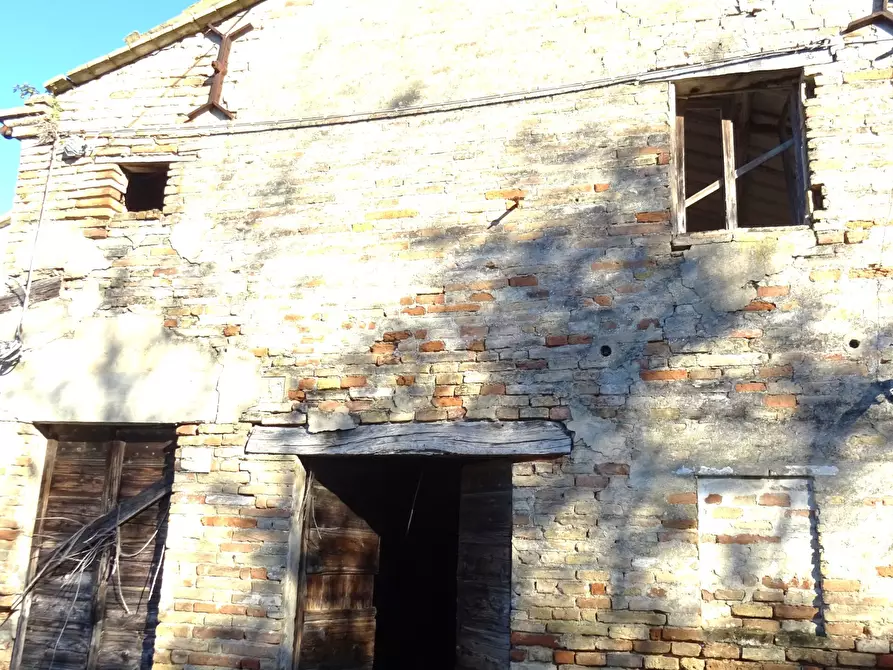 Immagine 5 di Rustico / casale in vendita  a Senigallia