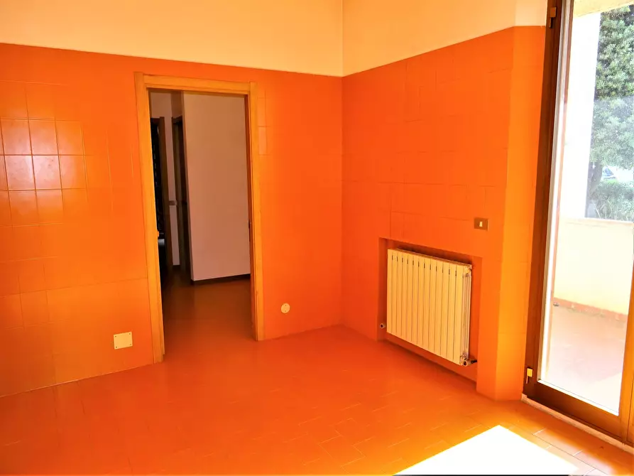 Immagine 18 di Villa in vendita  a Montemarciano