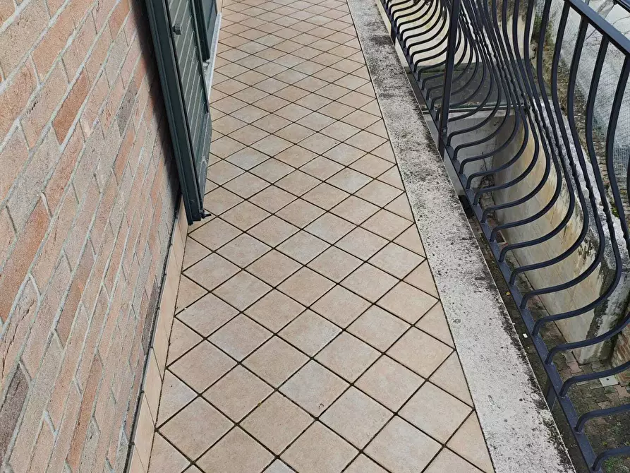 Immagine 9 di Trilocale in vendita  a Ostra Vetere