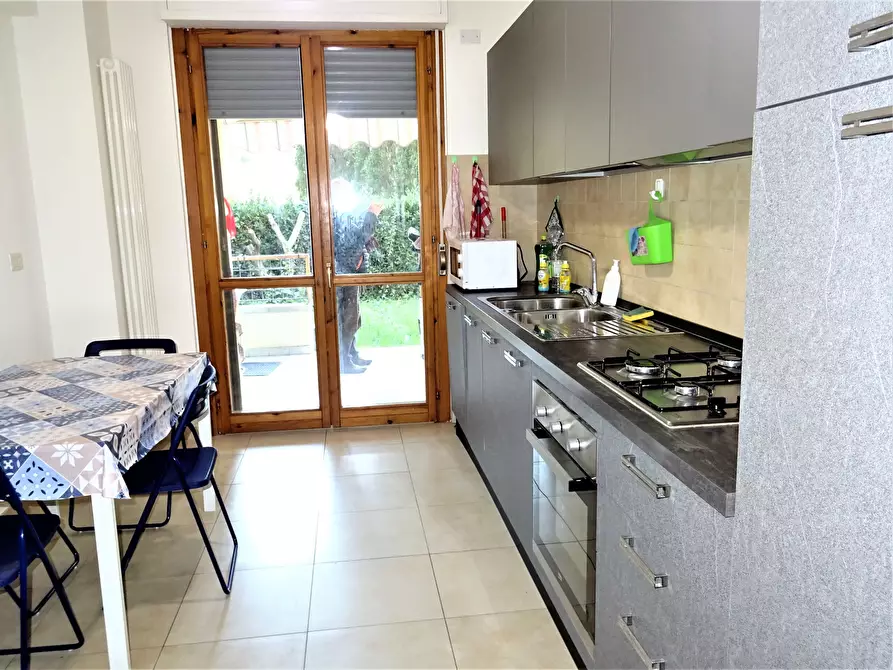 Immagine 1 di Appartamento in vendita  a Senigallia