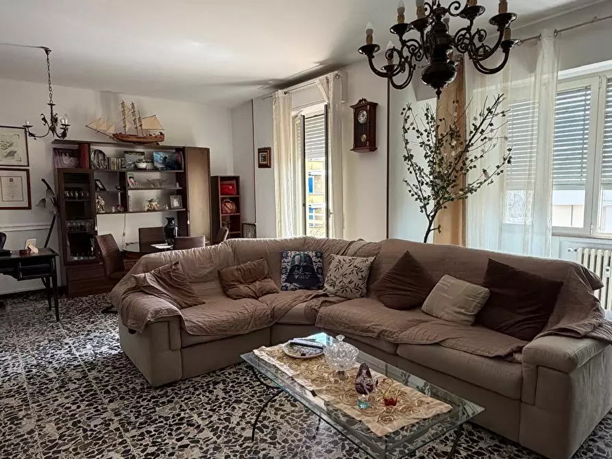 Immagine 1 di Appartamento in vendita  a Senigallia