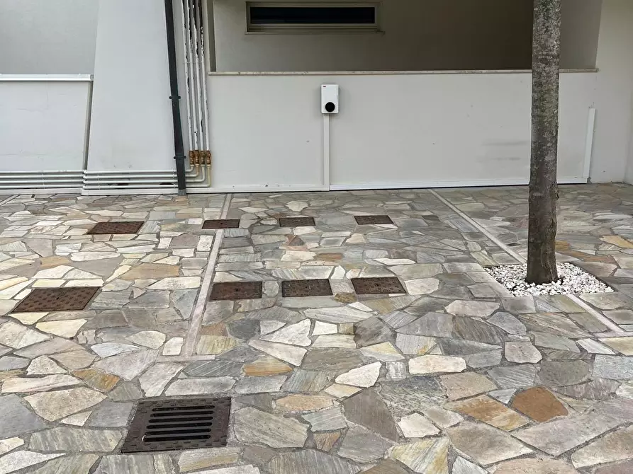 Immagine 13 di Trilocale in vendita  a Senigallia