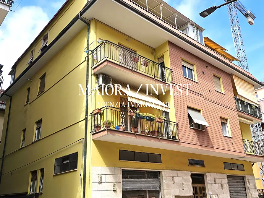 Immagine 2 di Pentalocale in vendita  in Via Giovanni Verga 15 a Grottammare