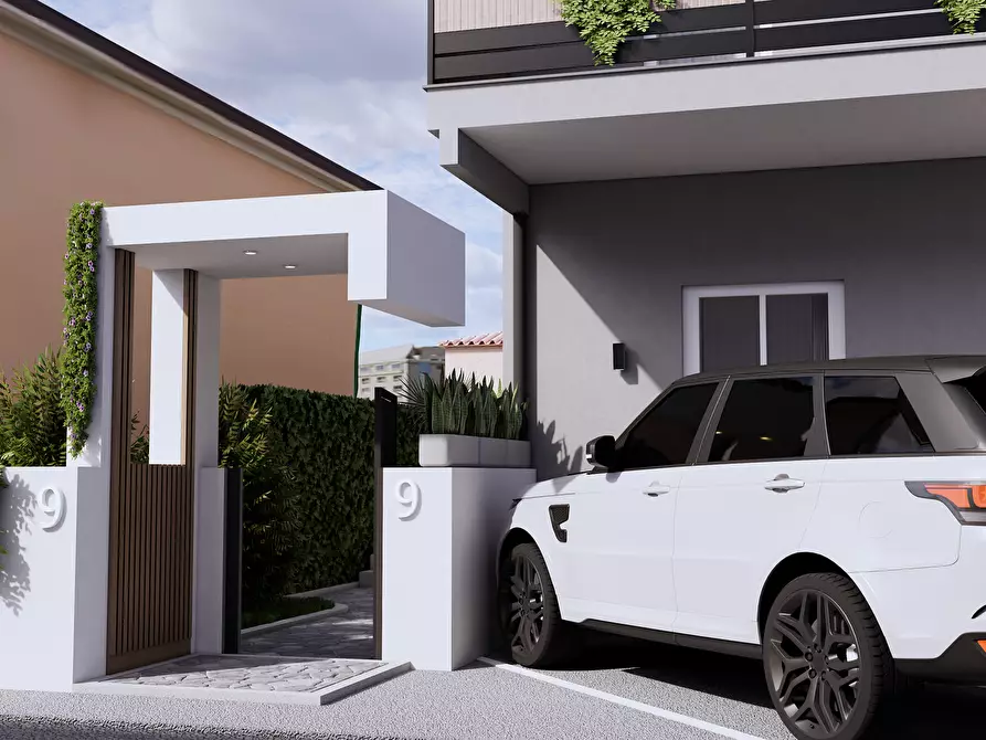 Immagine 6 di Trilocale in vendita  in Piazza Lorenzo Perosi 9 a Rovigo