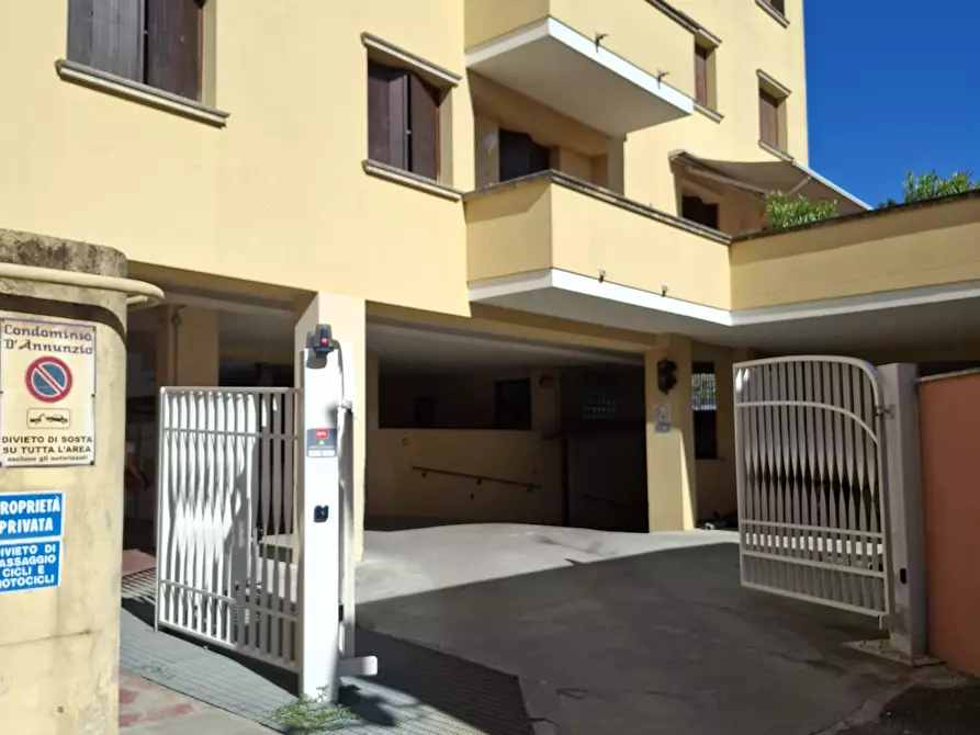 Immagine 2 di Garage in vendita  in Piazzale Gabriele D'Annunzio 30 a Rovigo