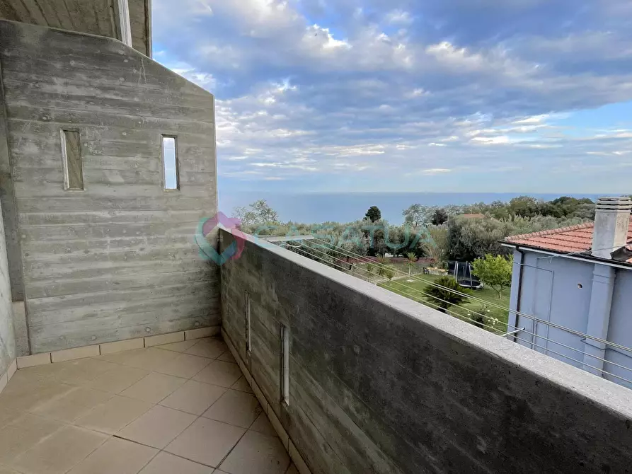 Immagine 27 di Porzione di casa in vendita  a Silvi