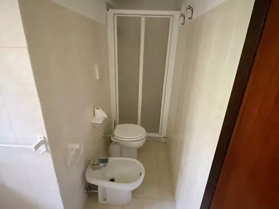 Immagine 27 di Casa trifamiliare in vendita  in Strada Statale 1 189 a Castelnuovo Magra