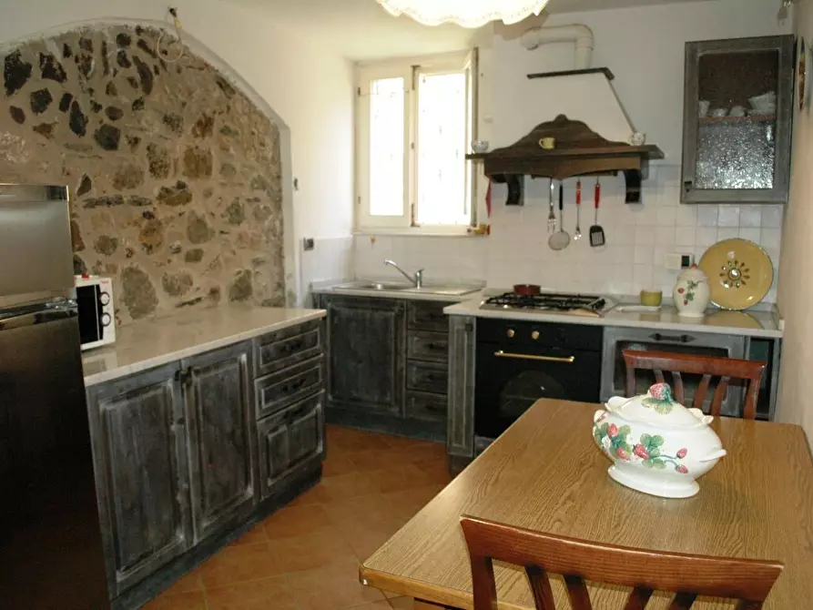 Immagine 4 di Porzione di casa in vendita  in Via Sottoportici 14 a Castelnuovo Magra