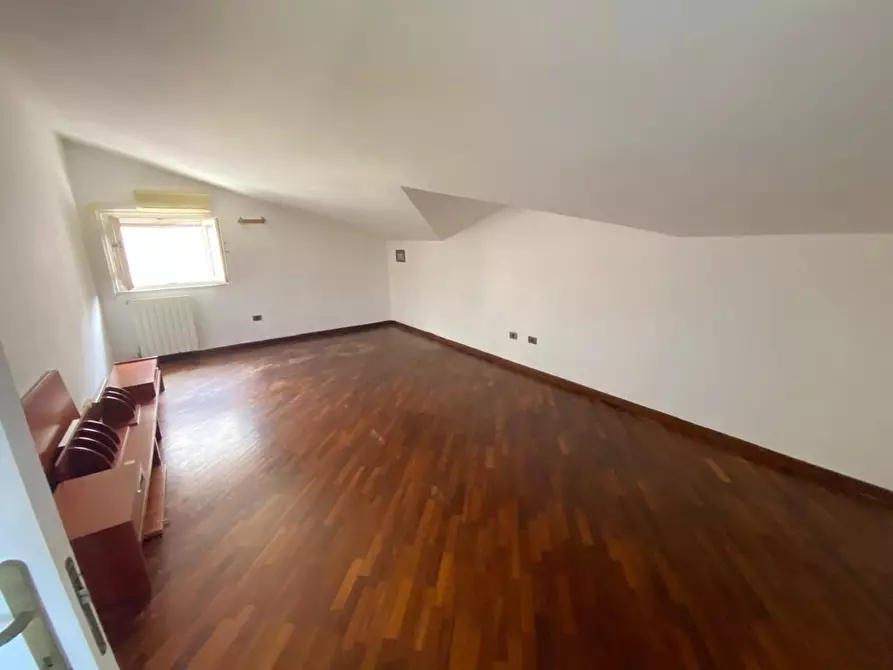 Immagine 29 di Porzione di casa in vendita  in Piazza Bastione 73 a Massa