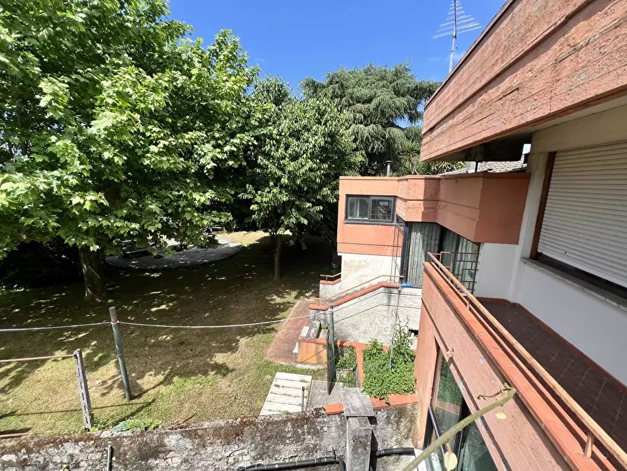 Immagine 43 di Villa in vendita  in Via Acquala 40 a Montignoso