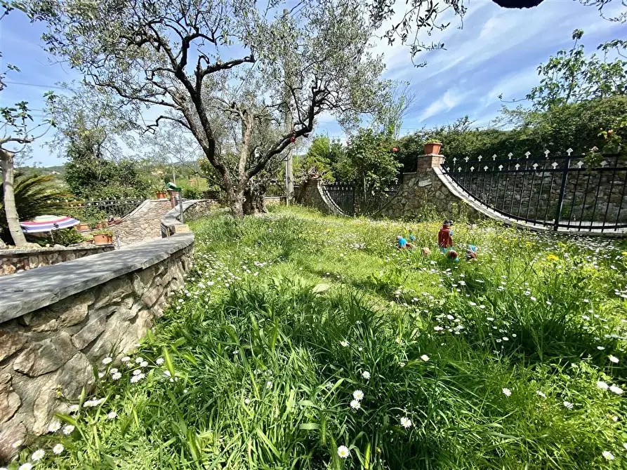 Immagine 39 di Villa in vendita  in Via Paternino 33 a Sarzana