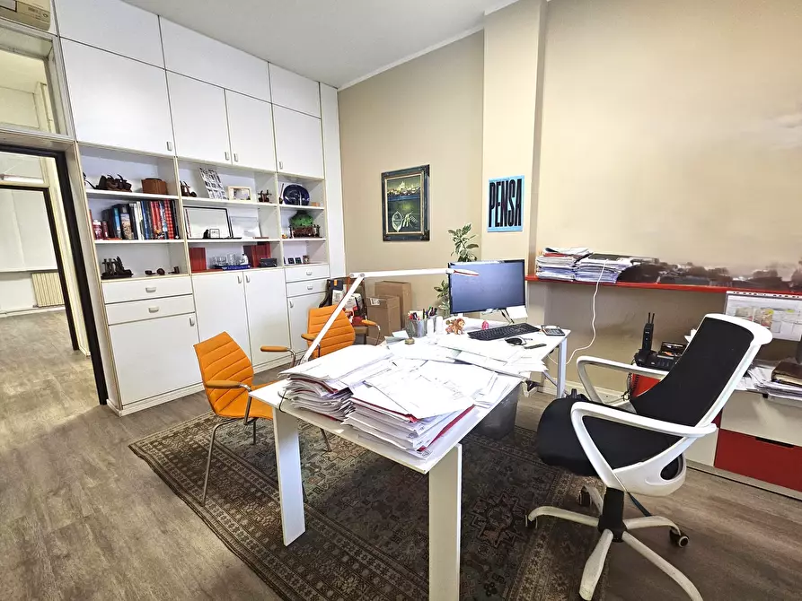 Immagine 9 di Pentalocale in vendita  a Sarzana