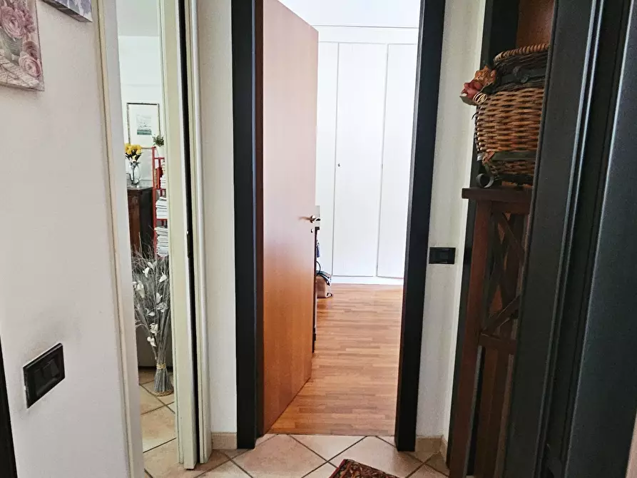 Immagine 9 di Trilocale in vendita  in Via XXV Aprile 44 a Ameglia