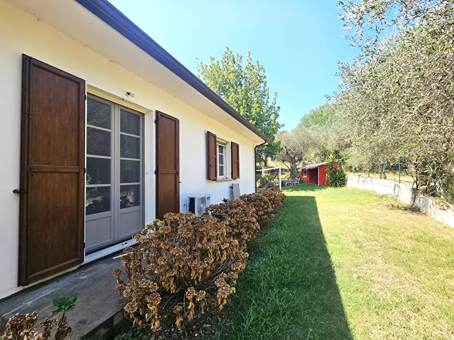 Immagine 6 di Villa in vendita  in Via Luparello 5 a Sarzana