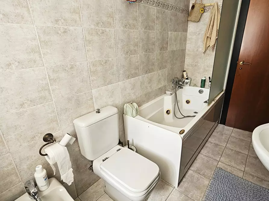 Immagine 16 di Trilocale in vendita  in Via XXV Aprile 44 a Ameglia