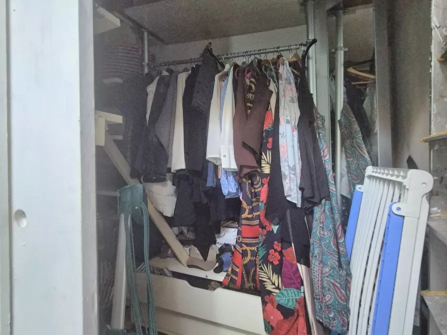 Immagine 13 di Bilocale in vendita  in Via Nave 16 a Sarzana