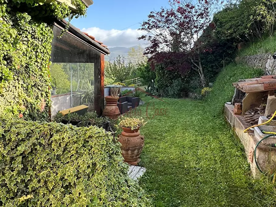 Immagine 5 di Casa bifamiliare in vendita  a Fivizzano