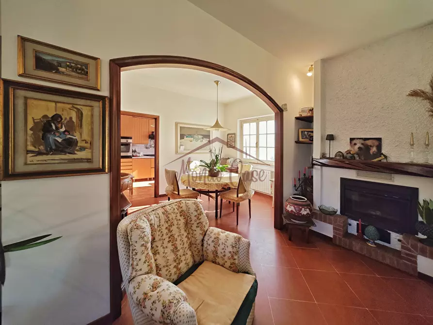 Immagine 27 di Villa in vendita  in Via Forano 9 a Ameglia
