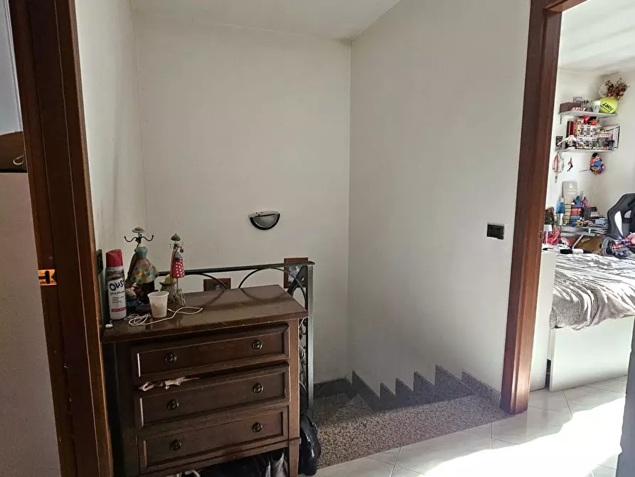 Immagine 17 di Porzione di casa in vendita  in Via Canaletto 7 a Sarzana