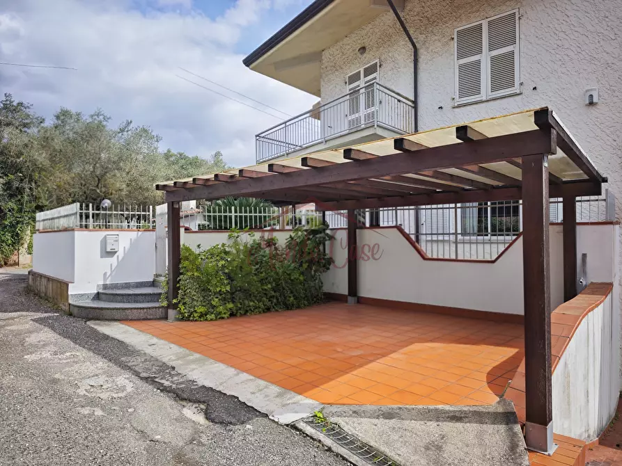 Immagine 60 di Porzione di casa in vendita  a Fosdinovo