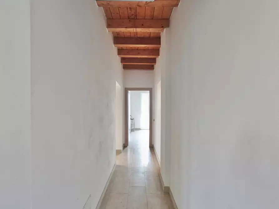 Immagine 19 di Quadrilocale in vendita  in Via Cisa 95 a Sarzana