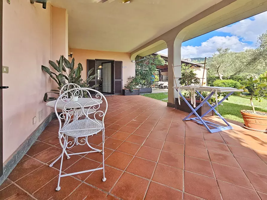 Immagine 37 di Villetta a schiera in vendita  in Via Porredo 152 a Fosdinovo