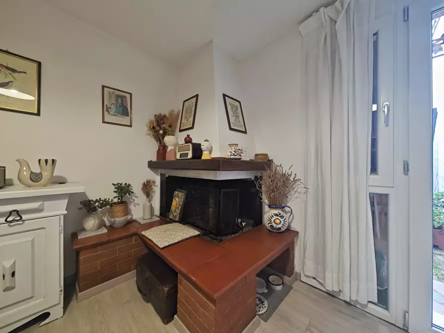 Immagine 5 di Pentalocale in vendita  in Via Salicello 153 a Castelnuovo Magra