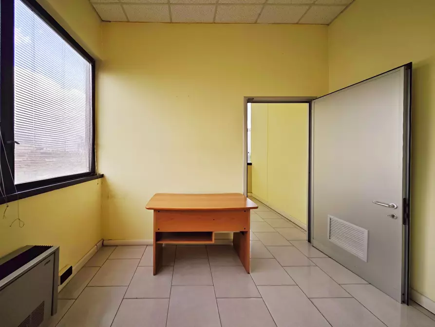Immagine 27 di Ufficio in vendita  in Via Brigata Partigiana Ugo Muccini 92 a Sarzana