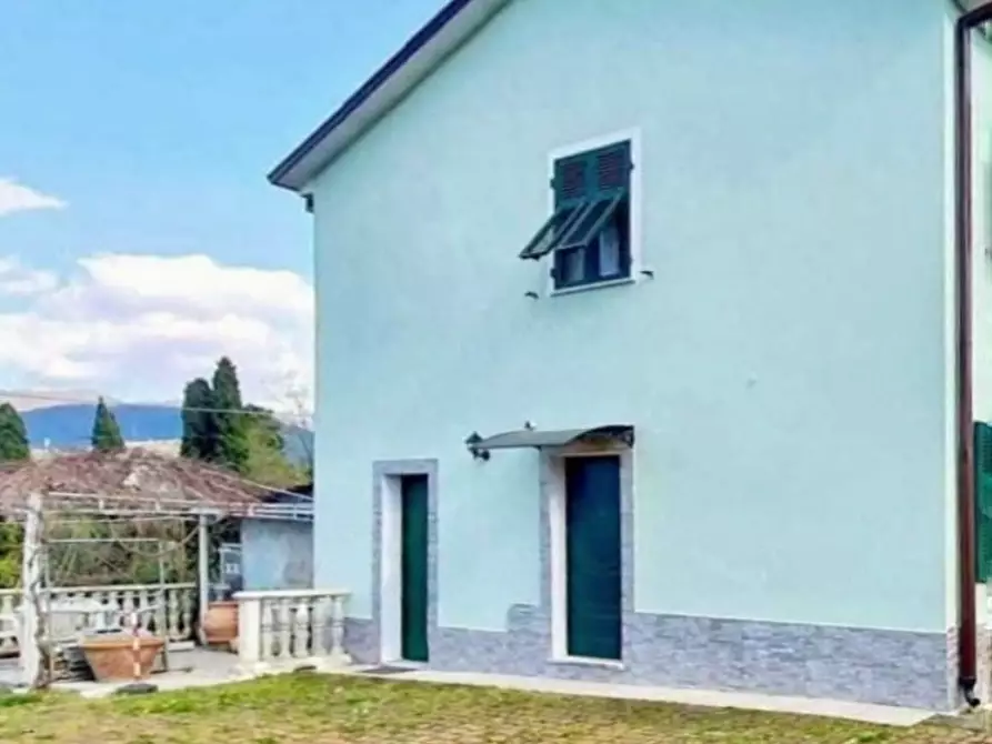 Immagine 1 di Porzione di casa in vendita  in Via Montecavallo a Sarzana