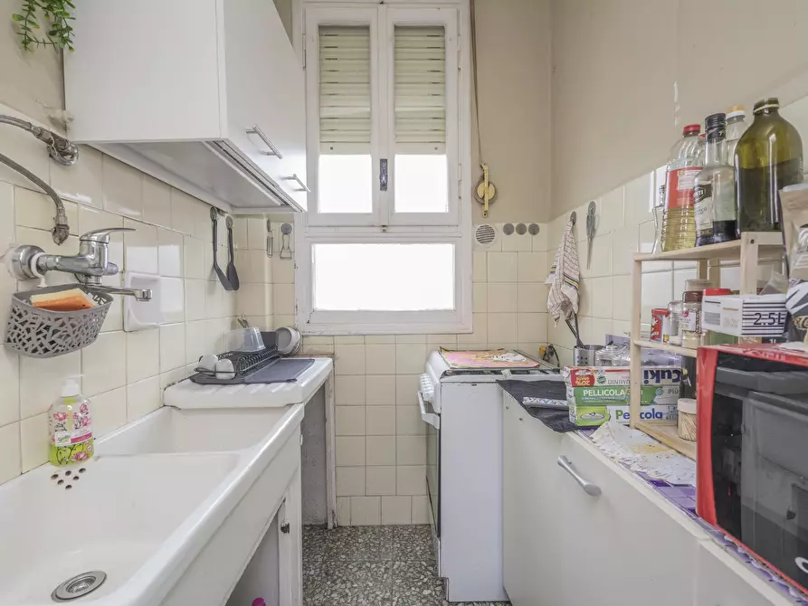 Immagine 2 di Trilocale in vendita  in Via Federico Paolini 18 a Torino