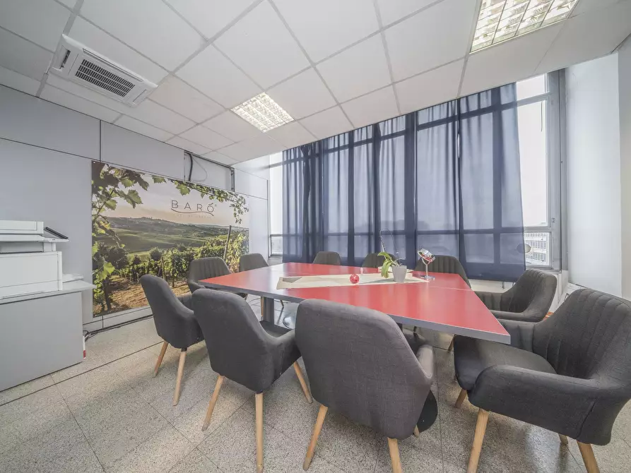 Immagine 18 di Ufficio in affitto  in Corso Svizzera 185 a Torino