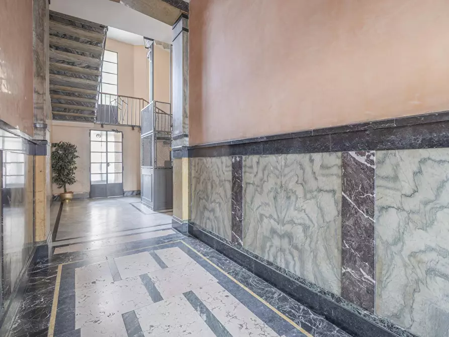 Immagine 3 di Trilocale in vendita  in Corso Novara 17 a Torino