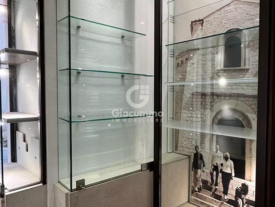 Immagine 4 di Locale commerciale in affitto  in Via Pretoria 80 a Potenza