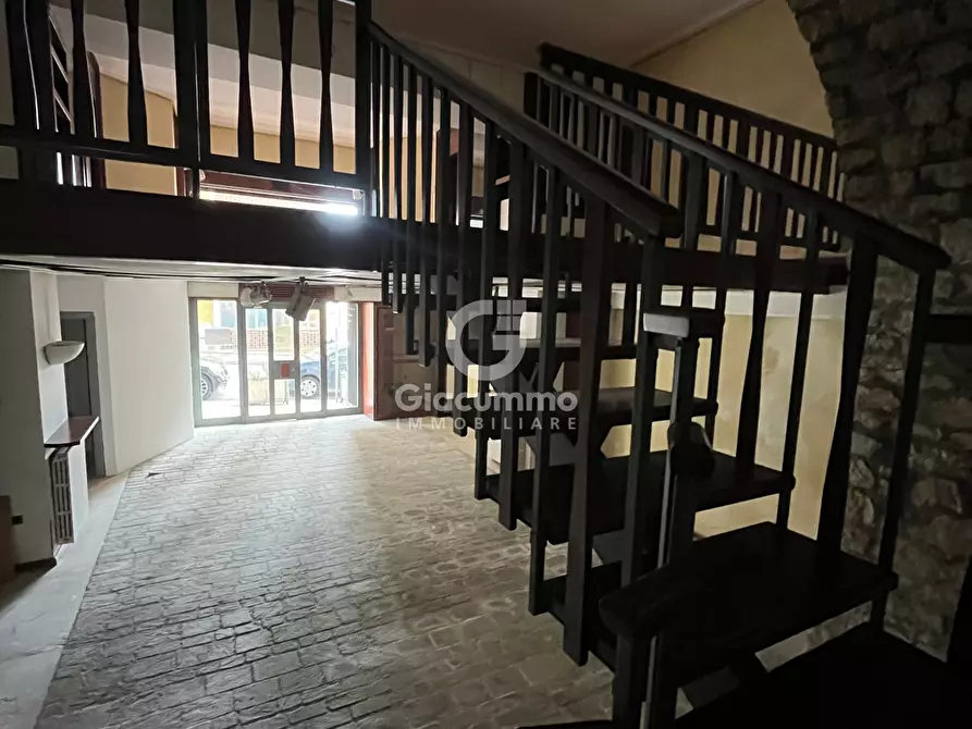 Immagine 12 di Locale commerciale in vendita  in Via Nicola Vaccaro 124 a Potenza