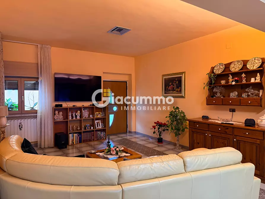 Immagine 7 di Casa bifamiliare in vendita  in Via Madrd a Potenza