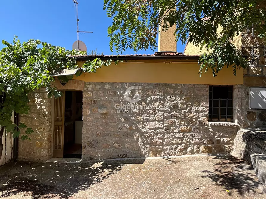 Immagine 2 di Casa indipendente in vendita  in Largo Gagliardi a Avigliano