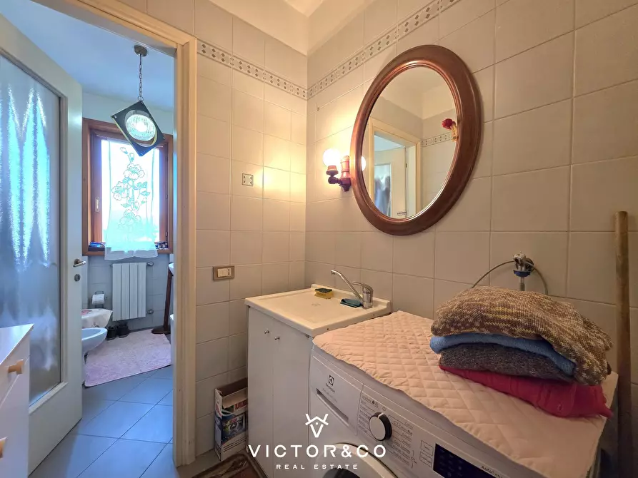 Immagine 20 di Quadrilocale in vendita  in Piazza Nobili de Toma 9 a Omegna