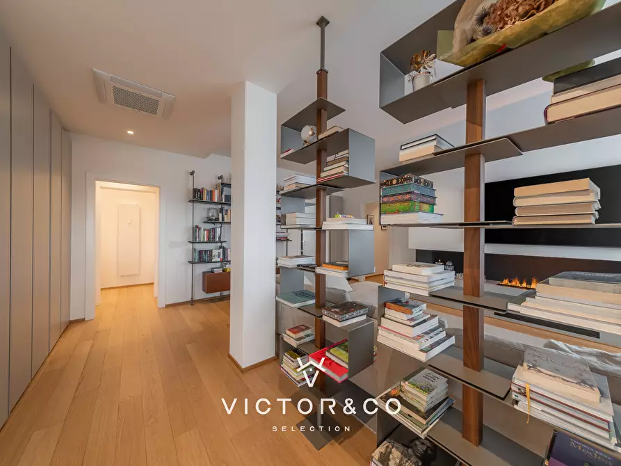 Immagine 4 di Attico in vendita  a Novara