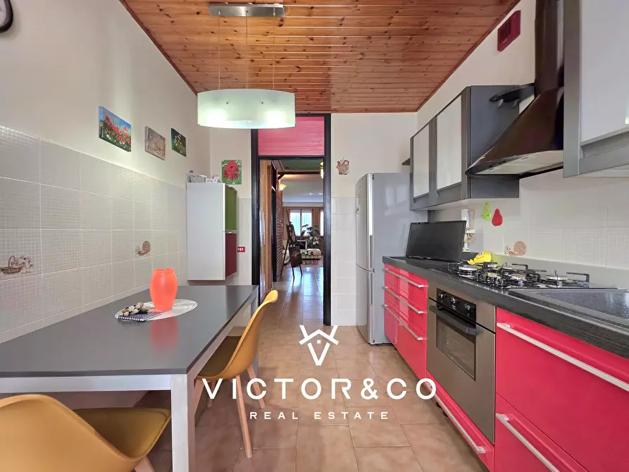 Immagine 13 di Trilocale in vendita  in Viale Giulio Cesare 119 a Novara