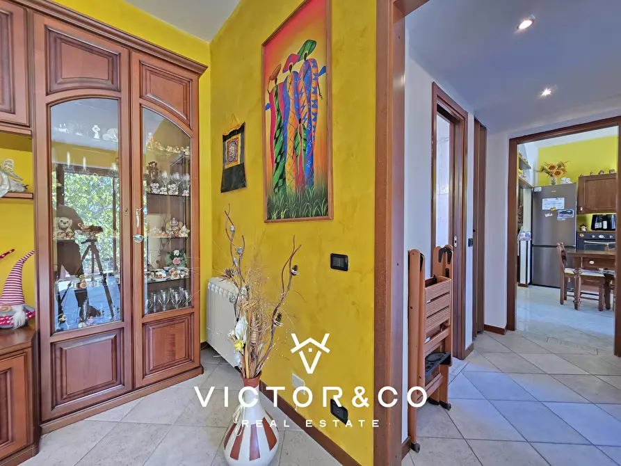 Immagine 4 di Quadrilocale in vendita  in VIA BATTISTI snc a Romentino