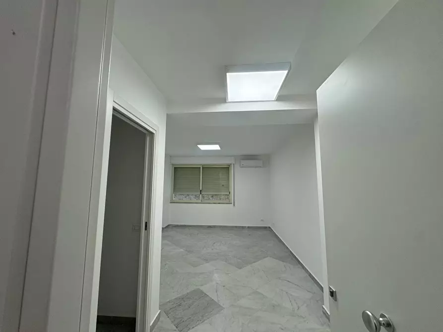Immagine 7 di Ufficio in affitto  in Via Imperatore Federico a Palermo