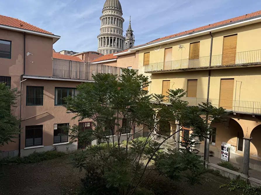 Immagine 3 di Palazzo in vendita  in Via San Gaudenzio 11 a Novara