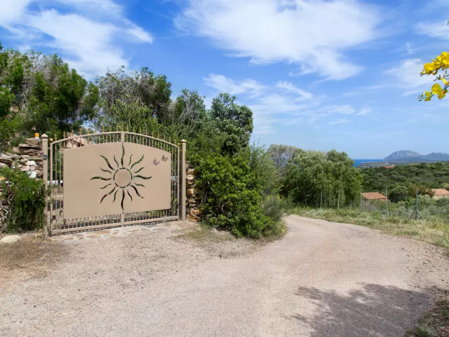 Immagine 43 di Villa in vendita  in Località Milmegghio a Olbia