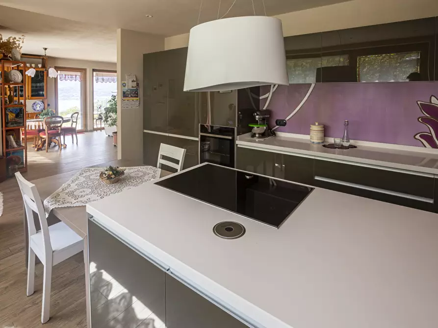 Immagine 45 di Villa in vendita  in Via Colombèe 11 a Colico