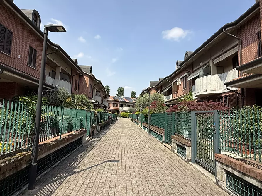 Immagine 73 di Casa bifamiliare in vendita  in Via Luigi Settembrini 14 a Cinisello Balsamo