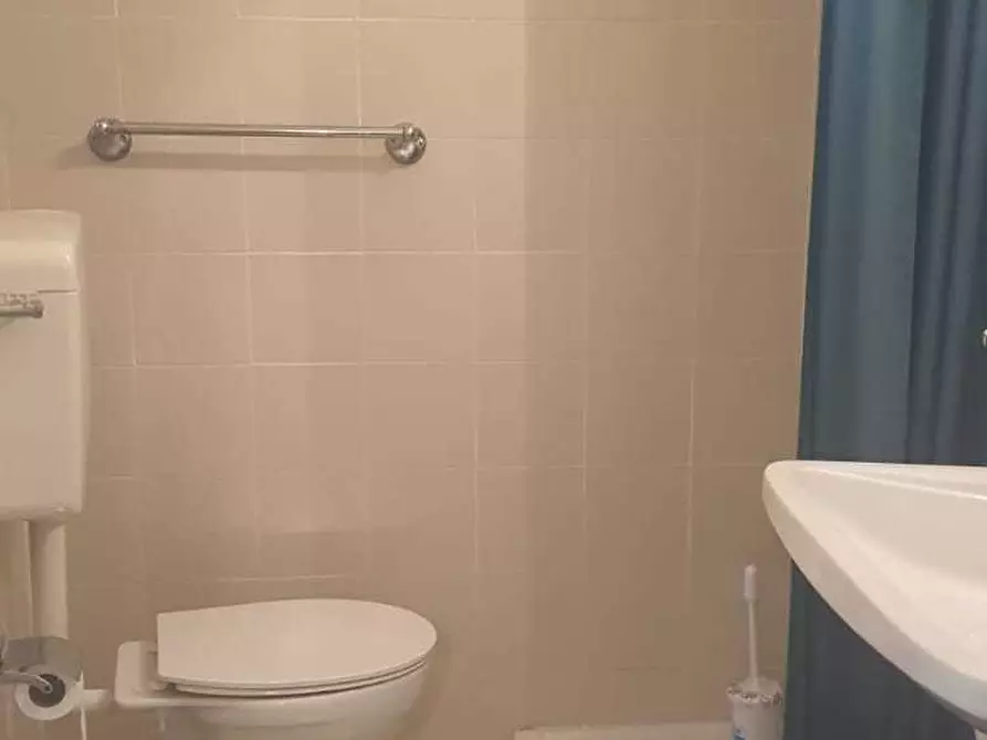 Immagine 4 di Bilocale in affitto  a Varano De' Melegari