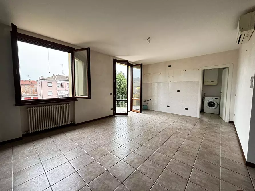 Immagine 3 di Monolocale in vendita  a Medesano