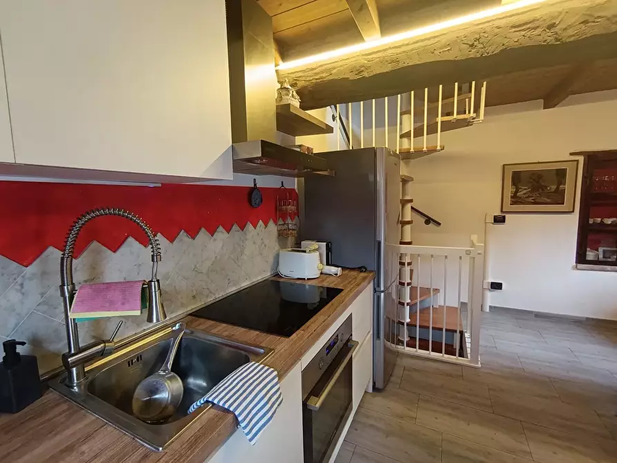 Immagine 10 di Casa indipendente in vendita  a Terenzo