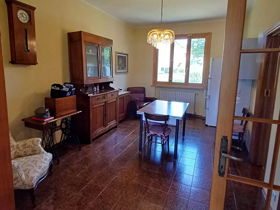 Immagine 45 di Casa bifamiliare in vendita  a Varano De' Melegari