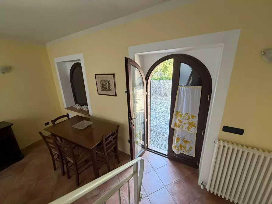 Immagine 17 di Bilocale in affitto  a Varano De' Melegari